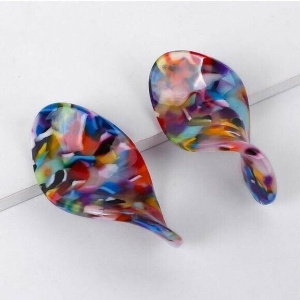Retro twist acrylic geometric earrings